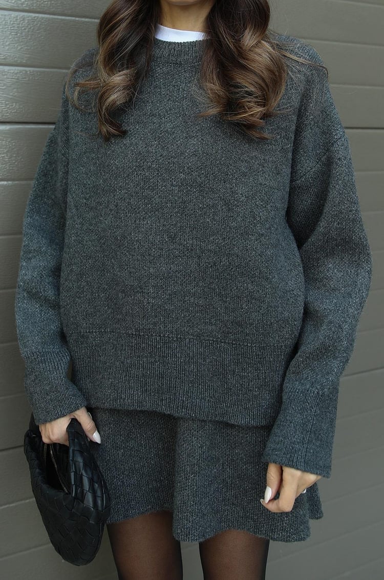 Inés – Conjunto de Punto con Falda para Mujer