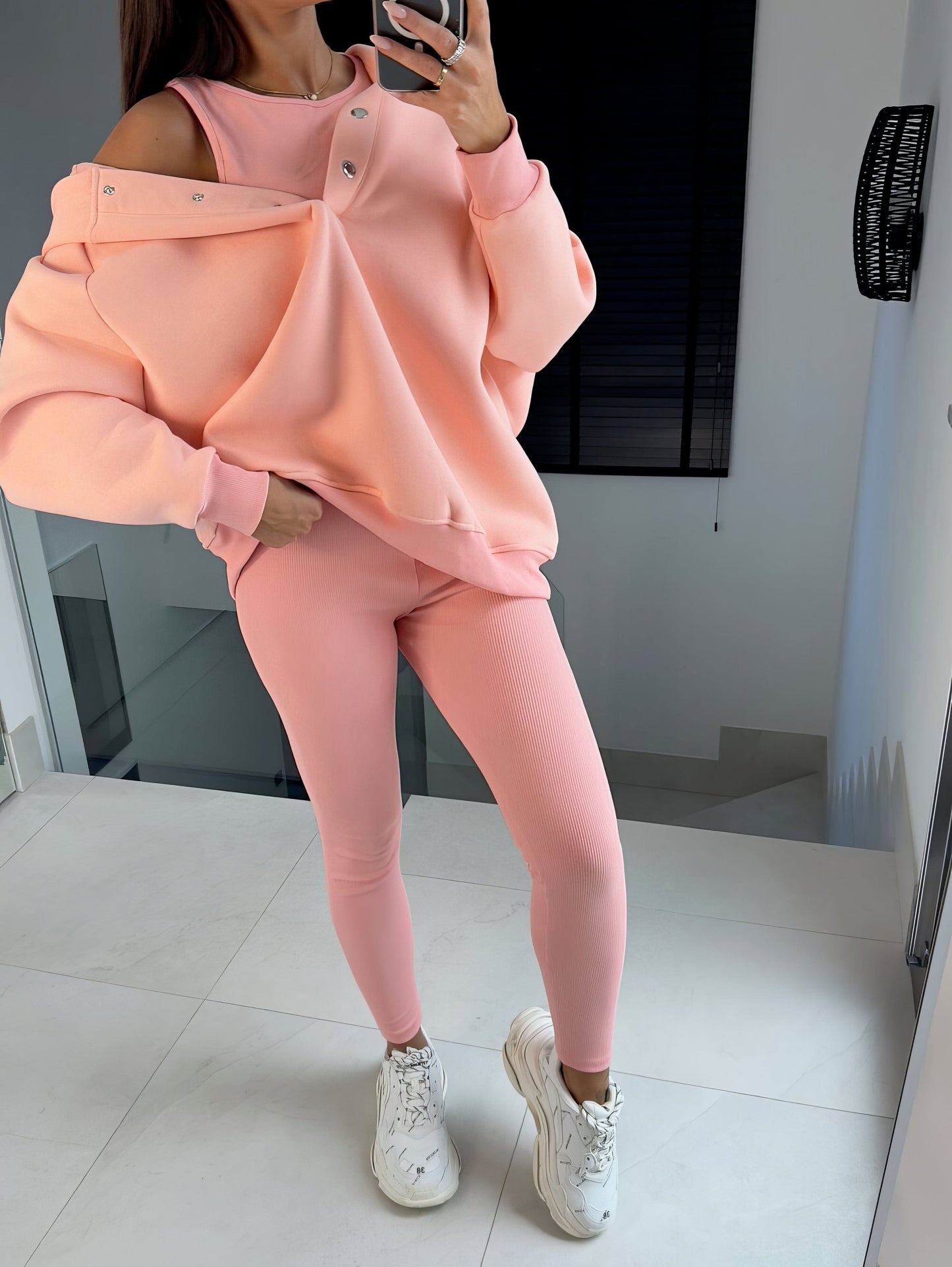 Noa – Conjunto Deportivo Casual para Mujer