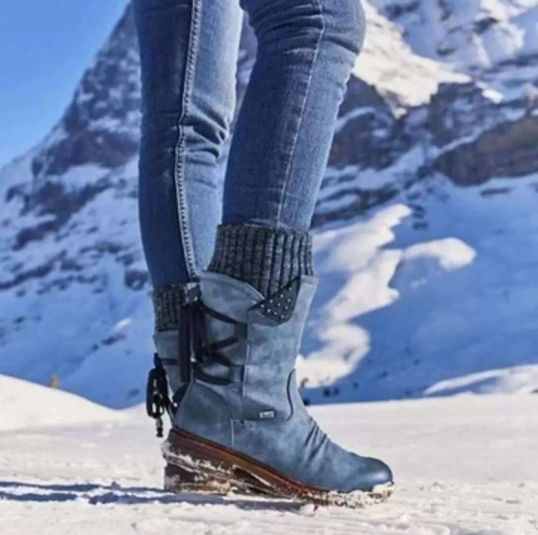 Luna - Botas moradas de gamuza con cremallera y detalles tejidos