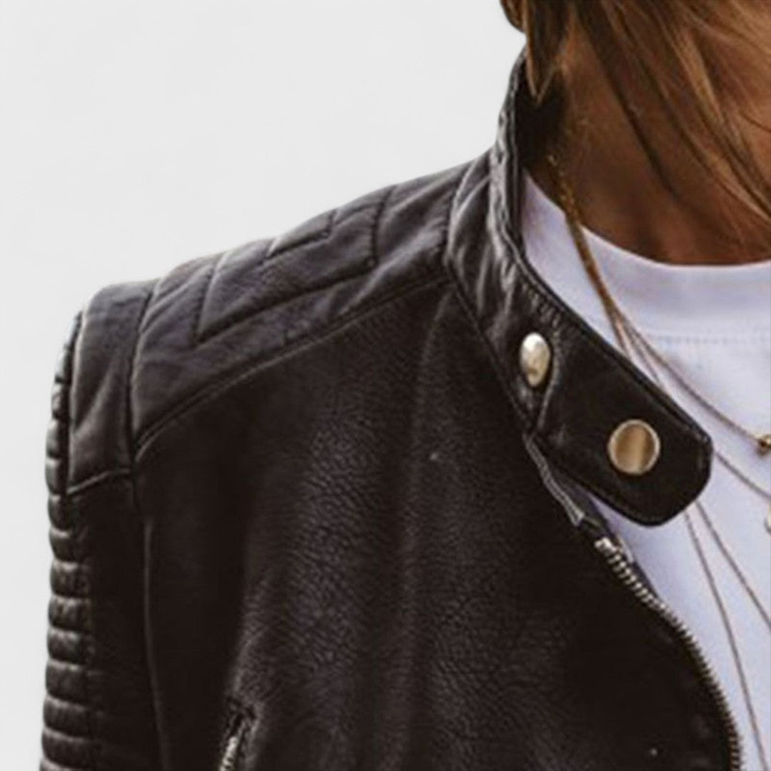 Aurora - Chaqueta biker de mujer en cuero con cremalleras y cuello alto
