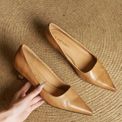 Isabella - Zapatos de mujer en cuero con punta fina