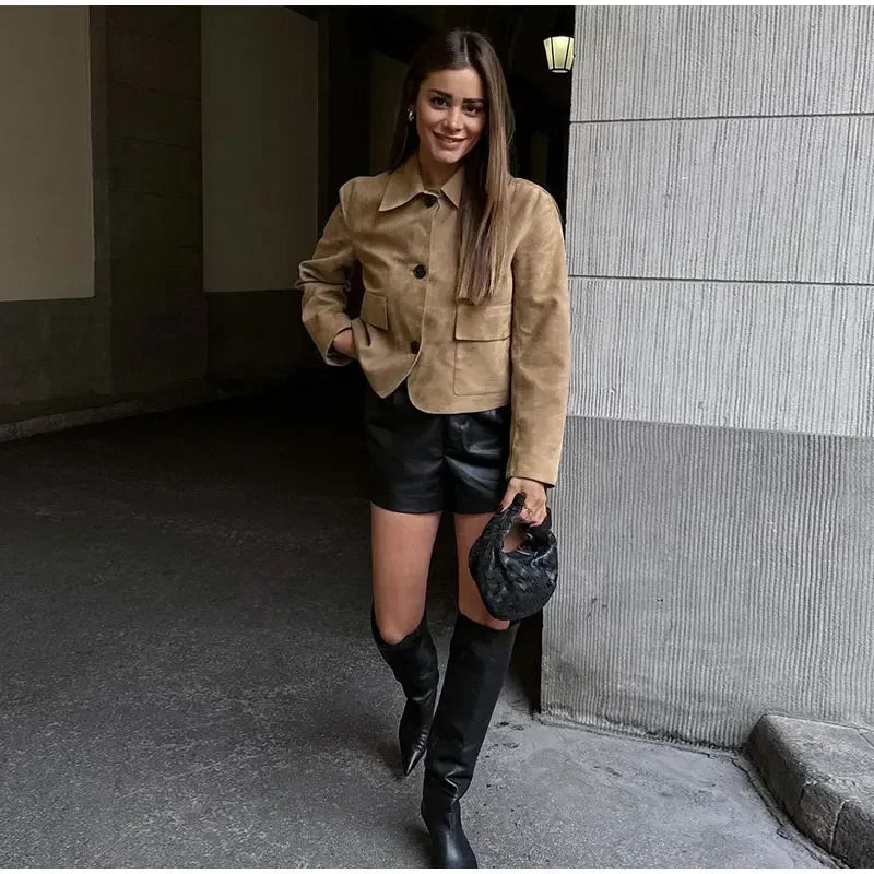Adriana - Chaqueta corta efecto ante con botones mujer