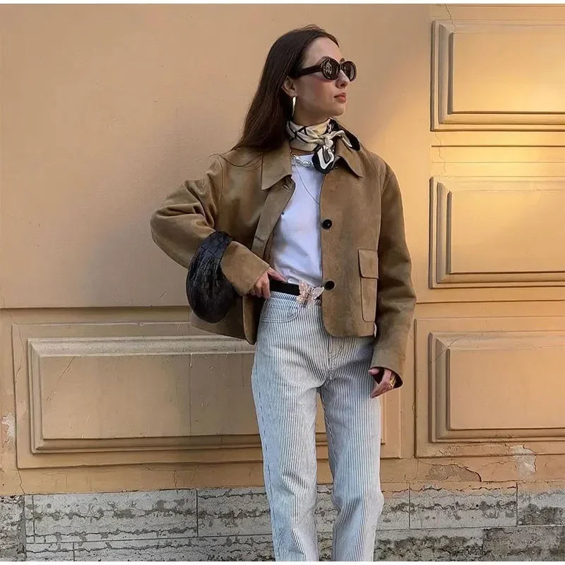Adriana - Chaqueta corta efecto ante con botones mujer