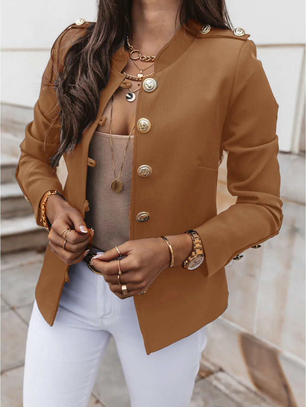 Camila - Blazer entallado con botones dorados mujer