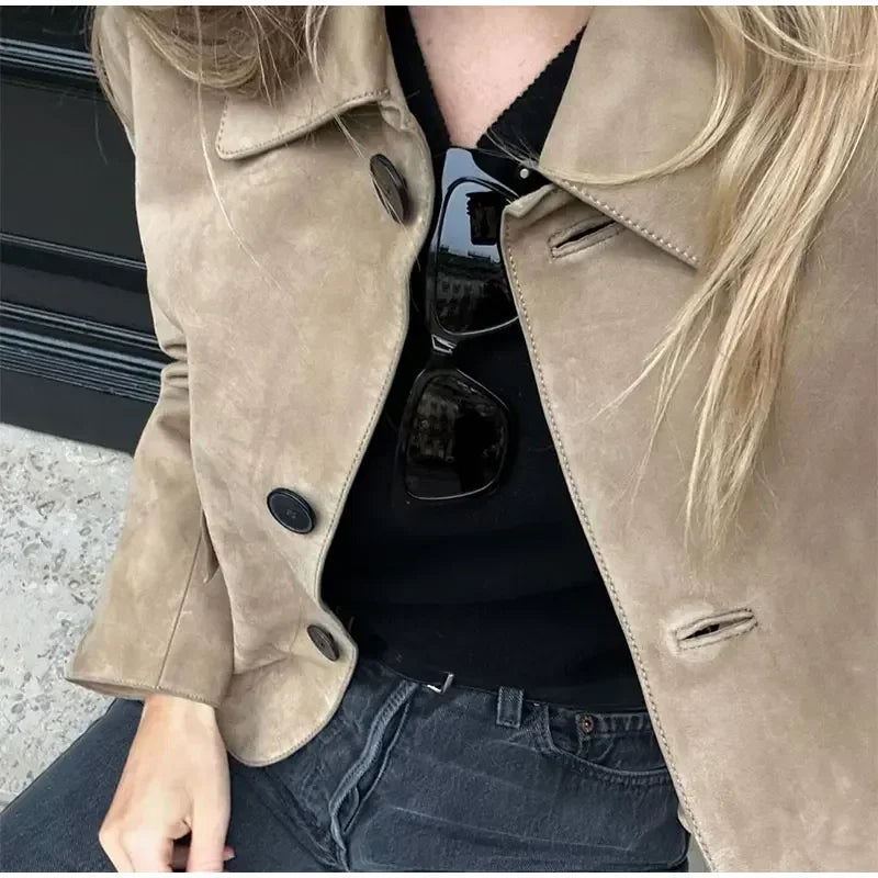 Adriana - Chaqueta corta efecto ante con botones mujer