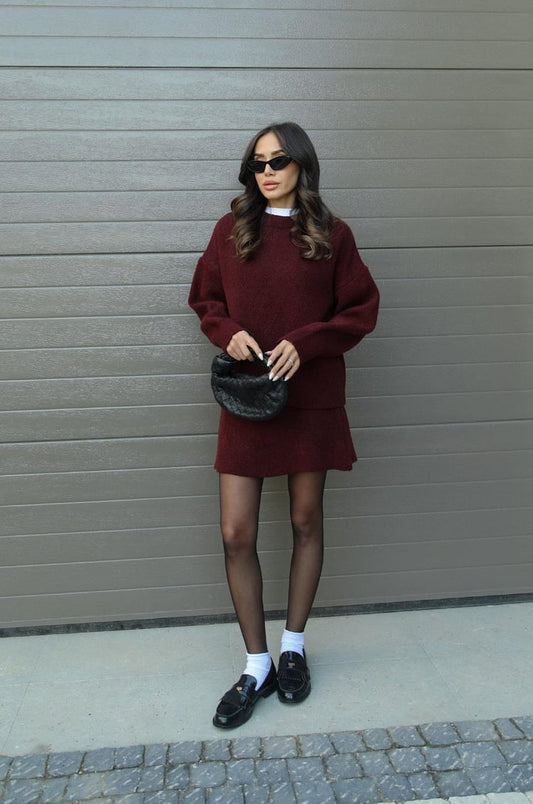 Inés – Conjunto de Punto con Falda para Mujer