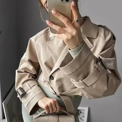 Clara – Chaqueta algodón corta tipo trench para mujer