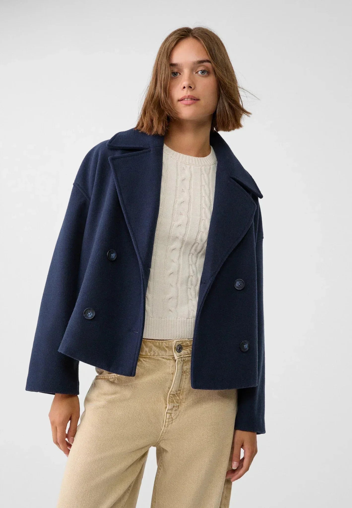 Lucía - Chaqueta corta de mujer con solapas y doble botonadura